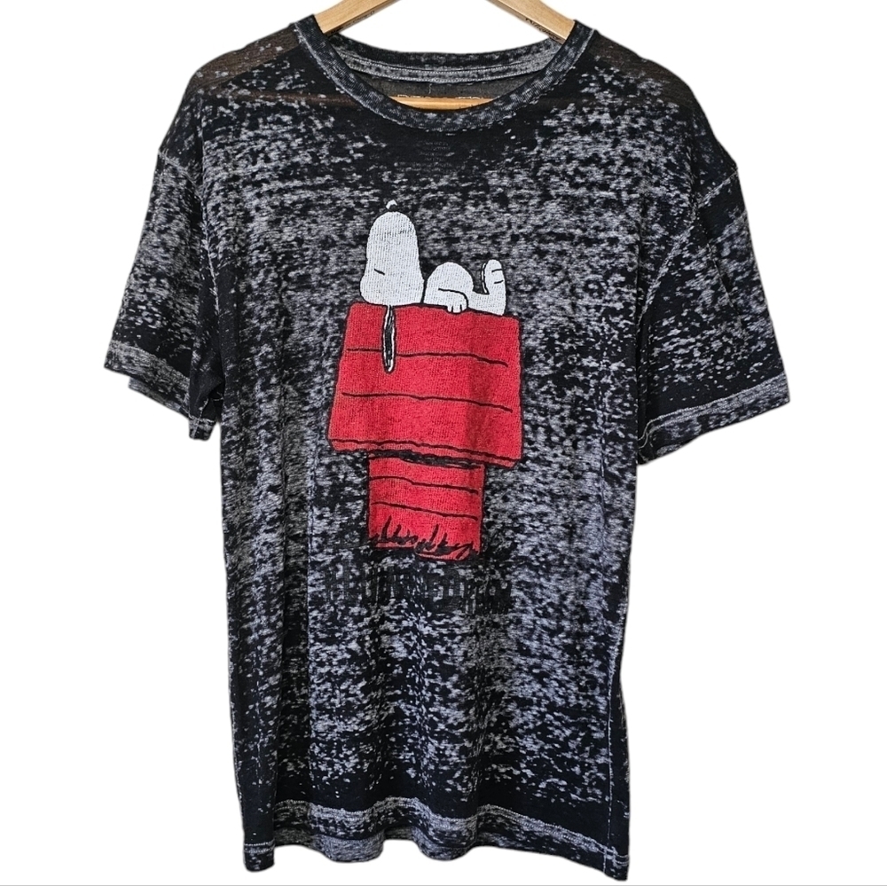 Peanuts Snoopy Graphic Tee Shirt Size Medium